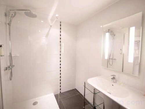 Family Executive Twin Room With Sofa в Best Western Premier Le Patio des Artistes