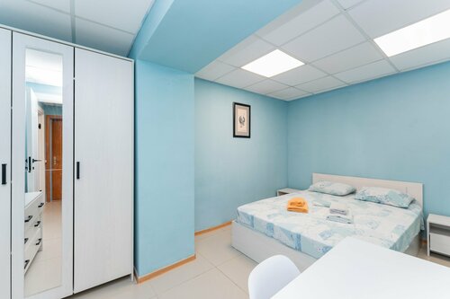 Двухместный номер без окна и с общим санузлом.