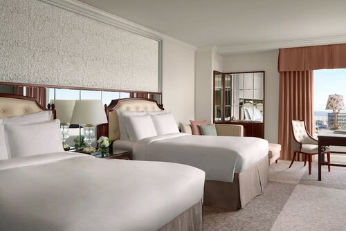 Deluxe Room, 2 Queen Beds (Club Level) в The Ritz-Carlton, Osaka