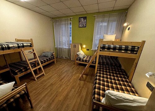 Кровать в 6-местной комнате "Мосты"