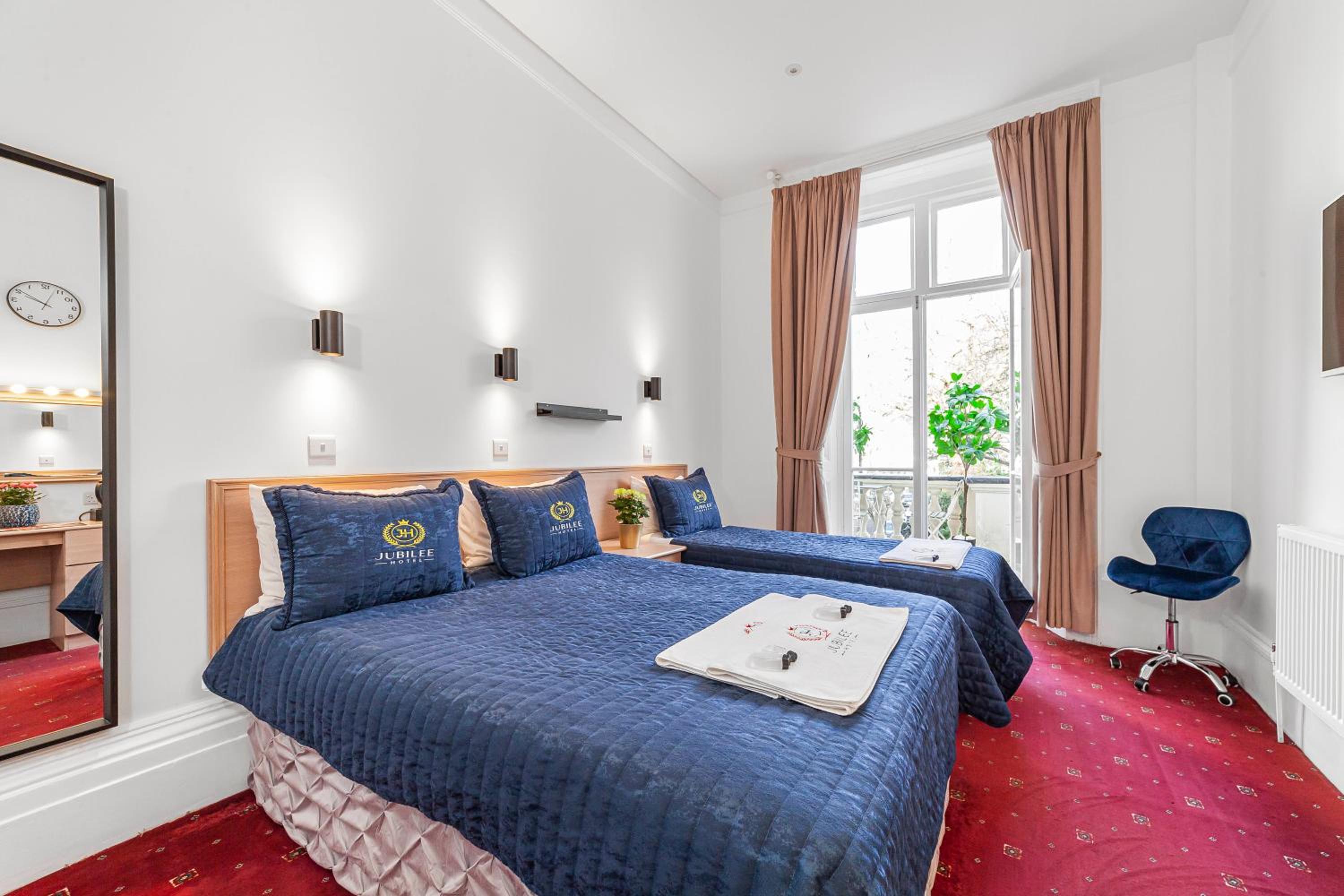 Triple Room with Balcony