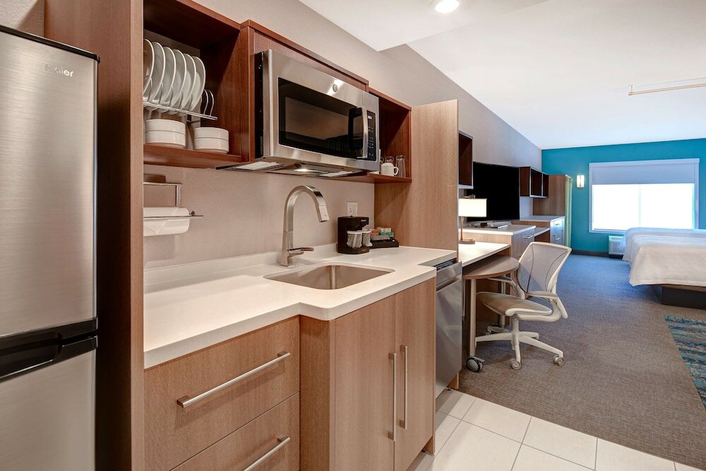 Studio Suite, 1 King Bed, Non Smoking