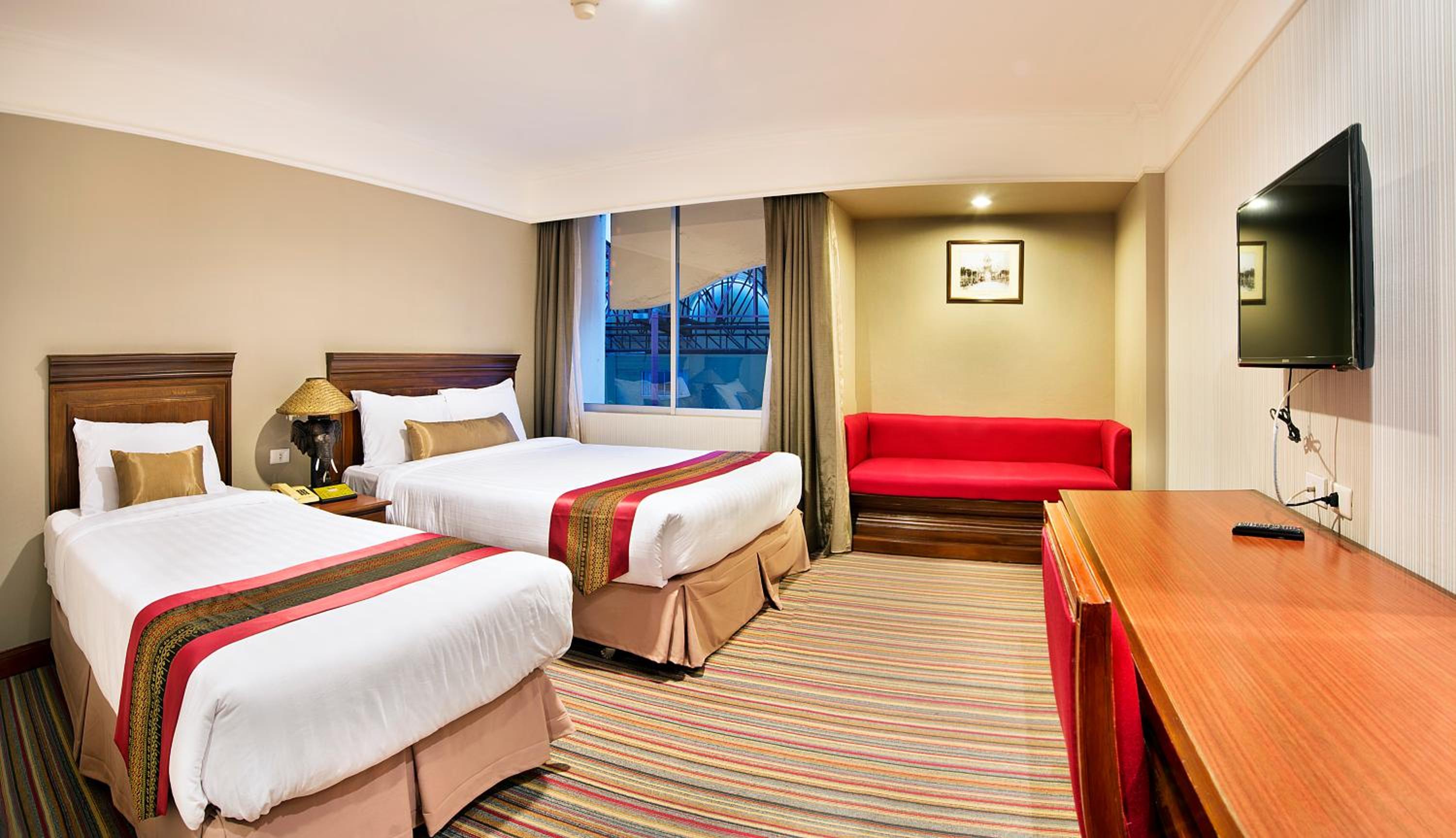 Deluxe Double or Twin Room