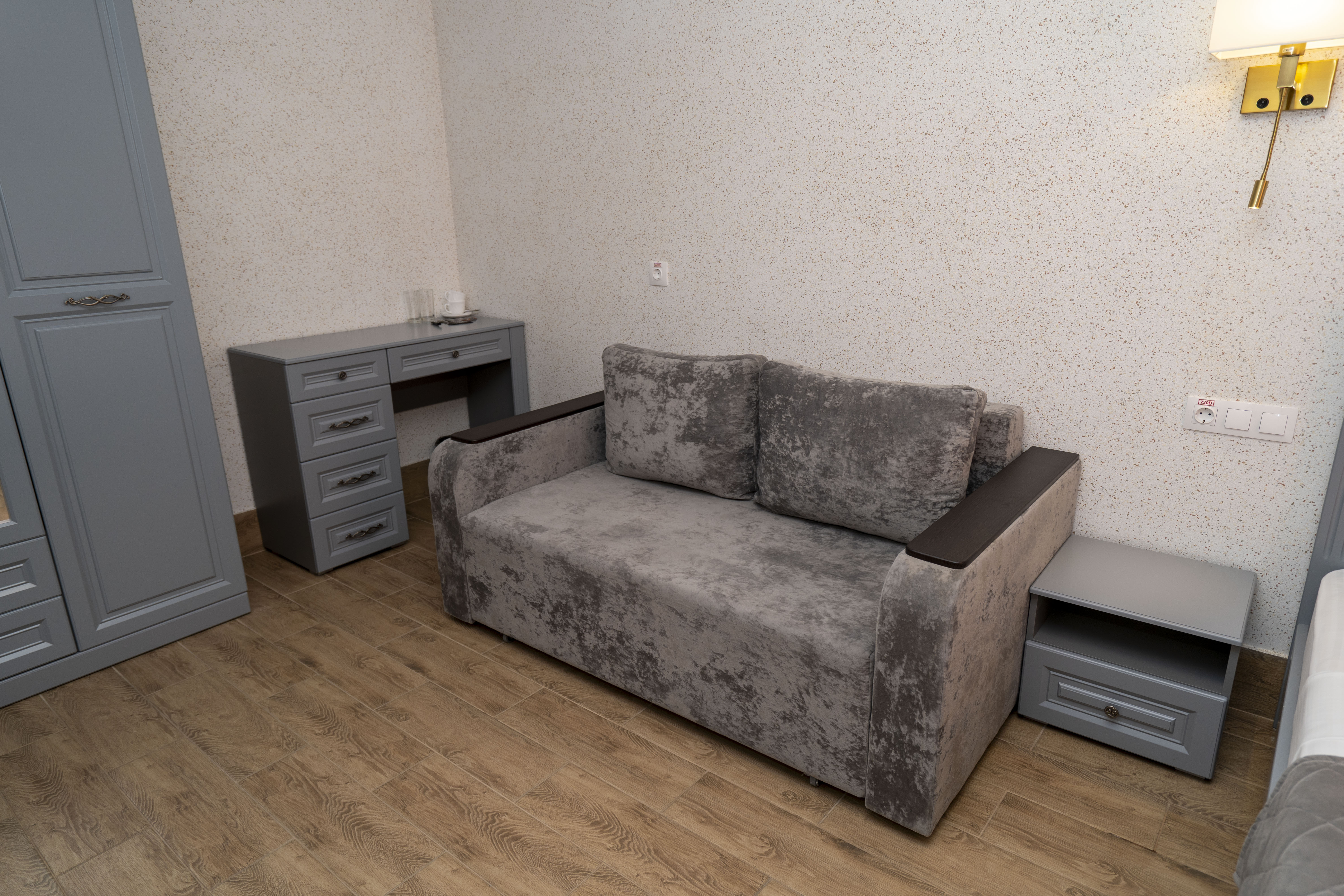 Джуниор 4- х местный