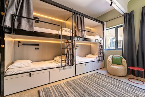Стандартное общее спальное помещение, общий смешанный номер (8 Beds) в Athens Hub Hostel