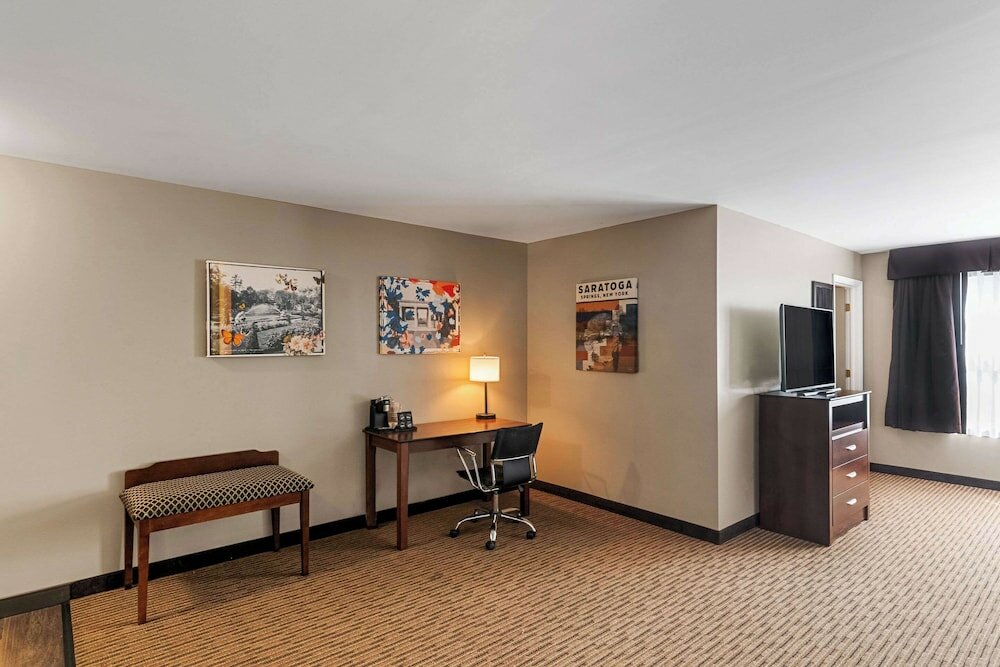Suite, 2 Queen Beds, Non Smoking (Efficiency)