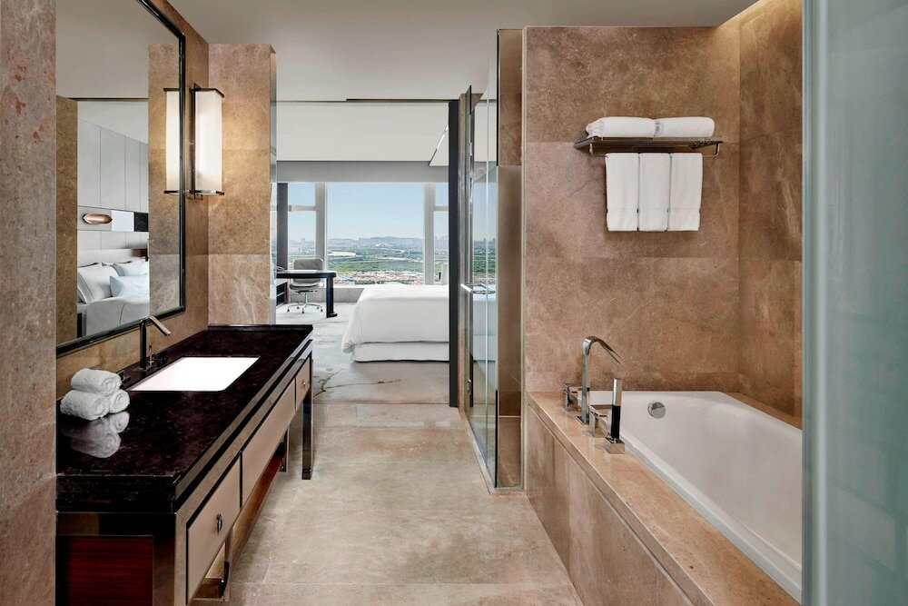 Executive Room, 1 King Bed