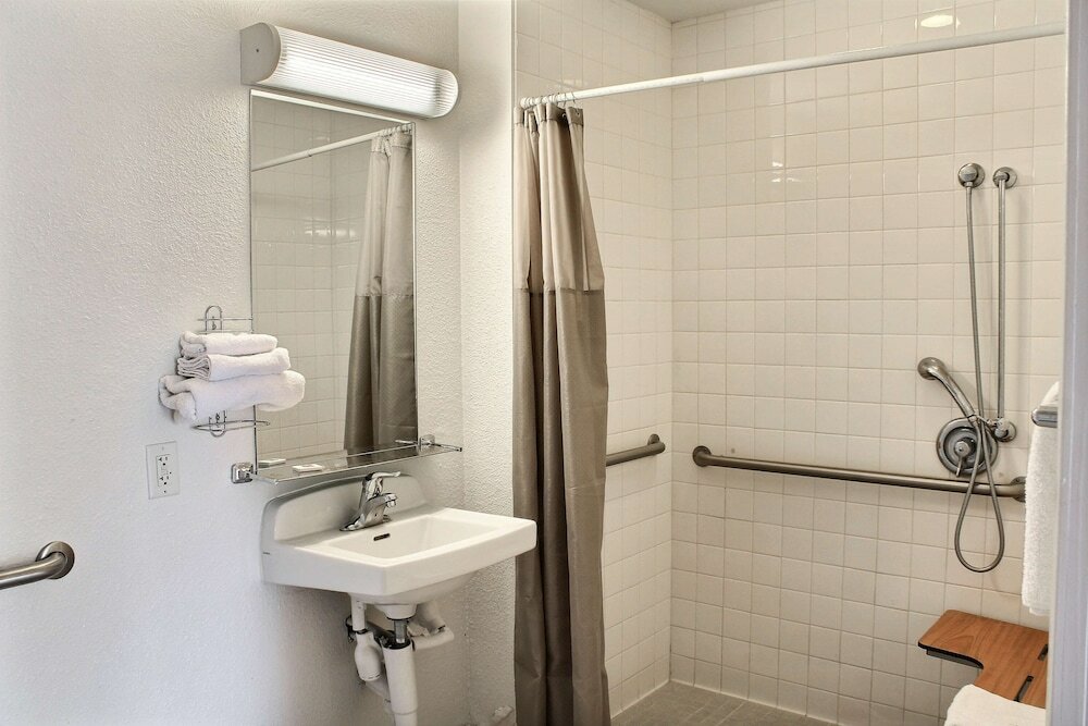 Deluxe Room, 1 Double Bed, Accessible, Non Smoking
