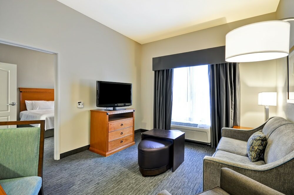 Suite, 1 King Bed with Sofa bed, Non Smoking