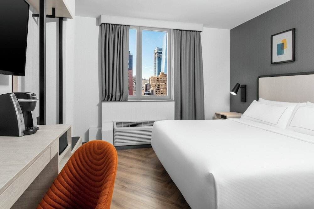 Standard Room, 1 King Bed, Accessible (Communications)