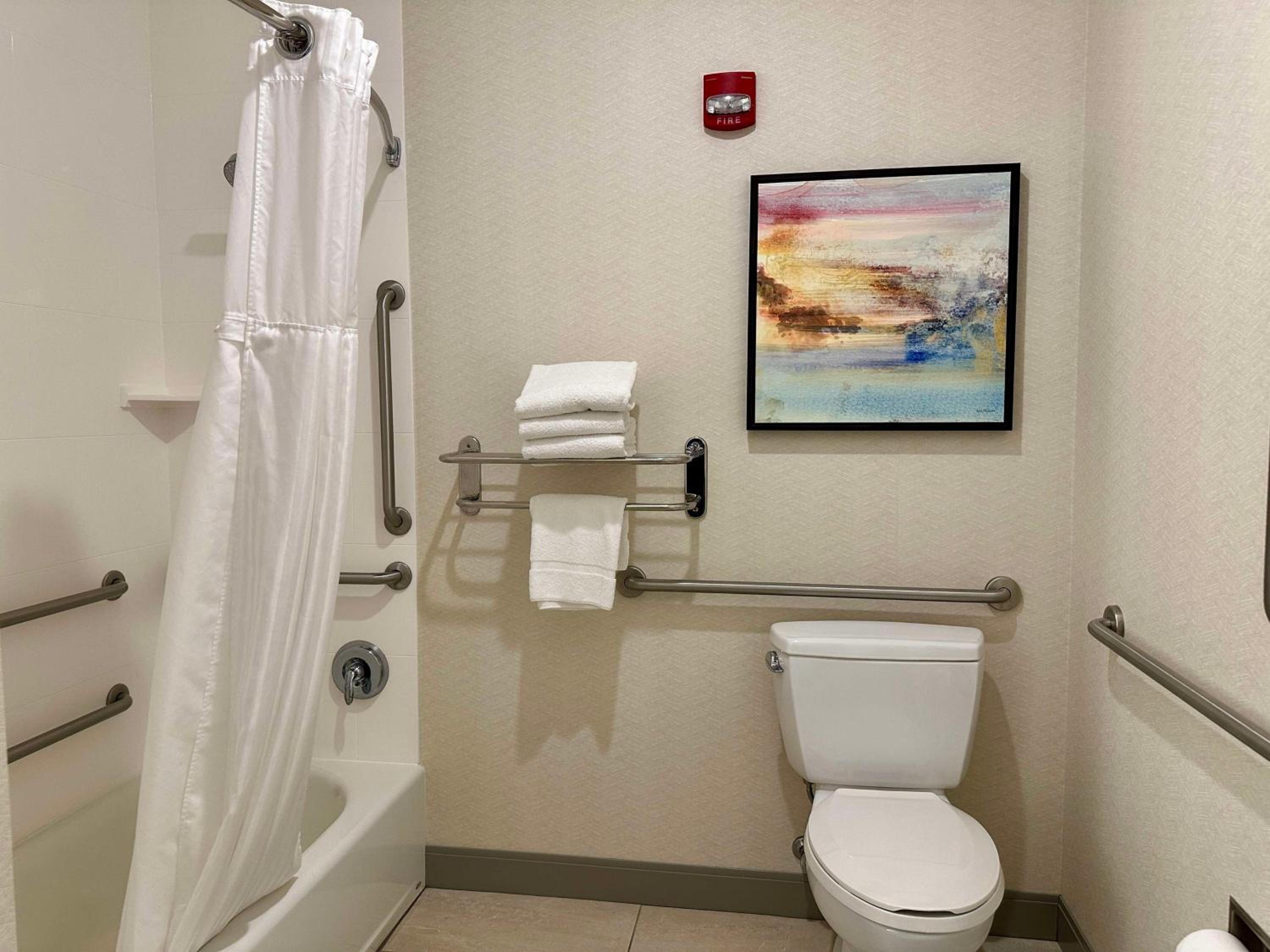 King Room with Tub - Mobility and Hearing Access