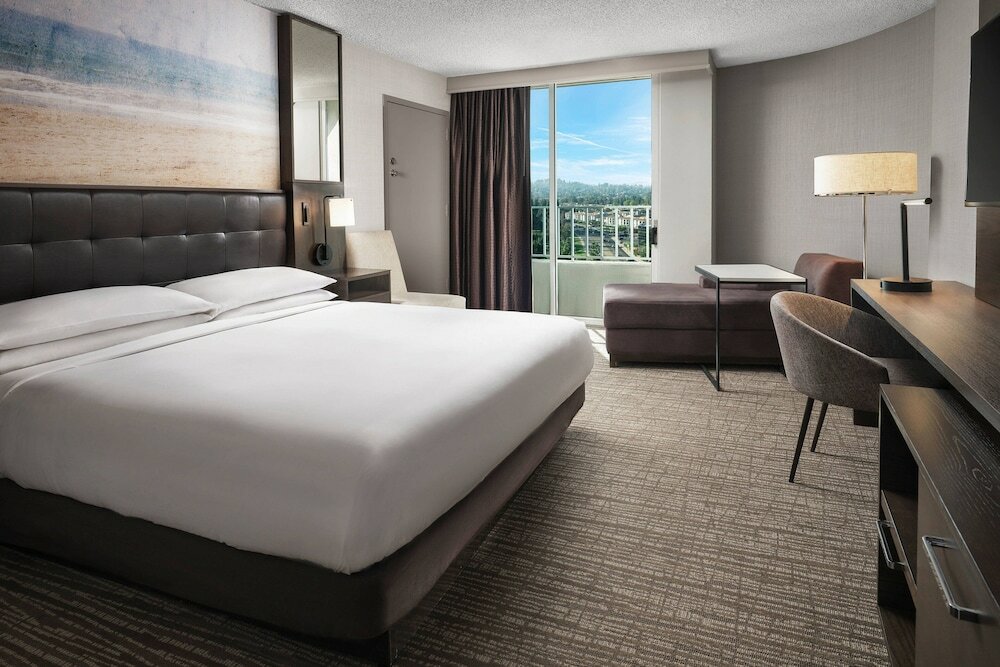 Room, 1 King Bed, Balcony