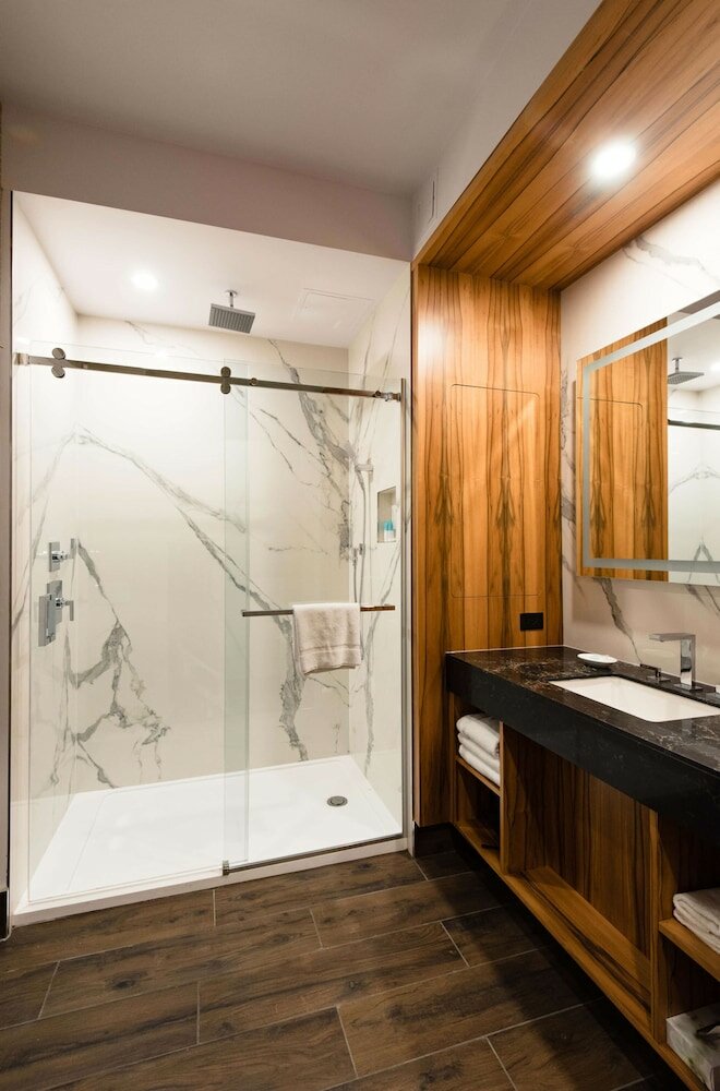 Regency, Suite, 1 King Bed