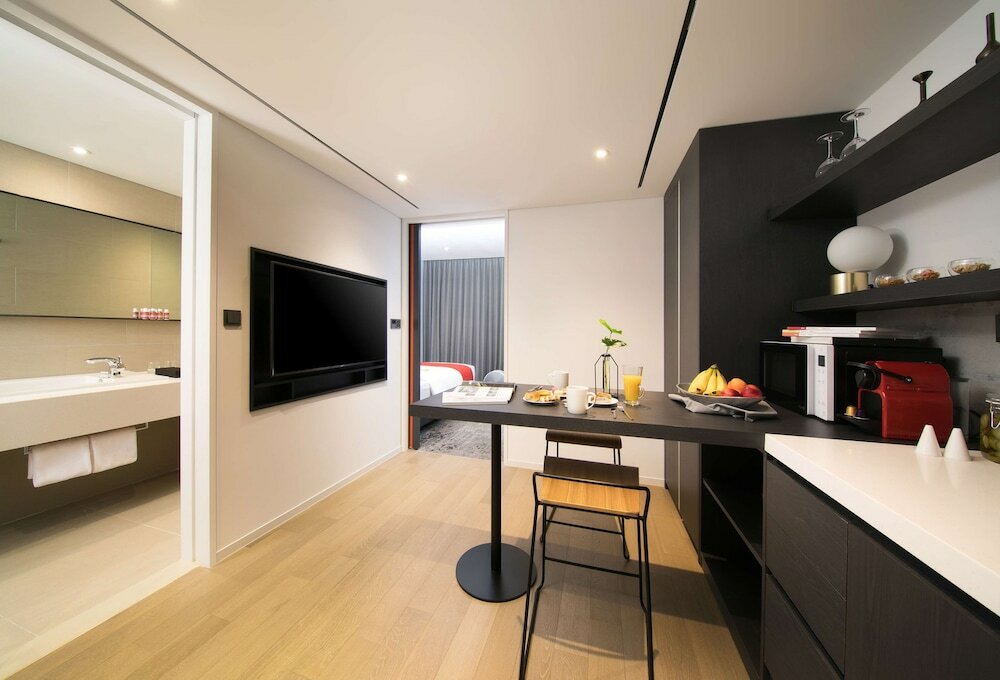 Junior Suite, Multiple Beds, Non Smoking, Kitchenette