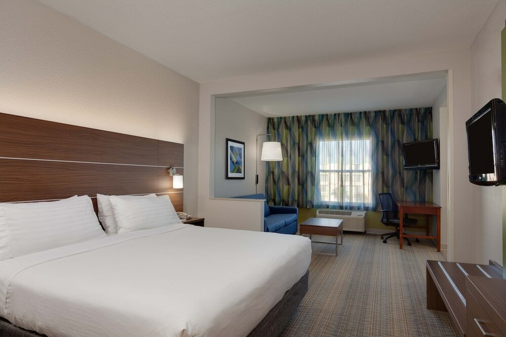 Standard Room, 1 King Bed with Sofa bed, Accessible (Mobility)