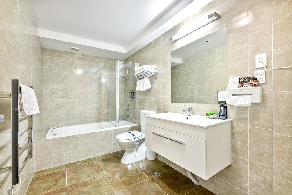 Romantic Spa Suite