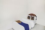 Двухместный номер «Эконом» с 1 двуспальной кроватью в Spot On 91858 Raja Homestay Syariah