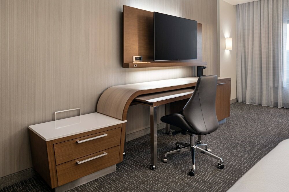 Room, 1 King Bed with Sofa bed (Hearing Accessible)