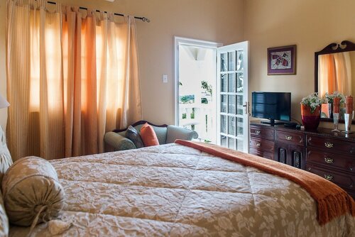 Номер, 1 двуспальная кровать «Квин-сайз», балкон, вид на океан (Orange Room) в Khastle Khodero