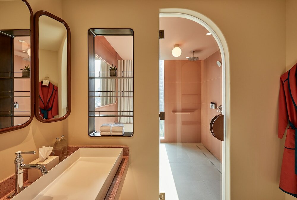 Room, 2 Double Beds, Corner