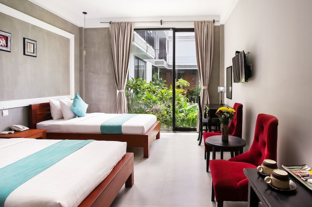 Family Room, 1 Bedroom, Balcony, Pool View
