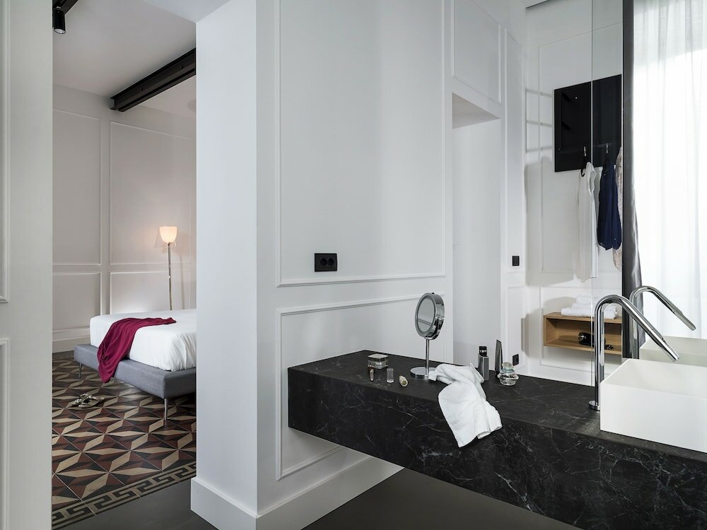 Deluxe Room (Single Use)