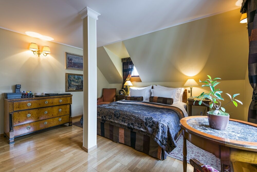 Grand Double or Twin Room (Deluxe)