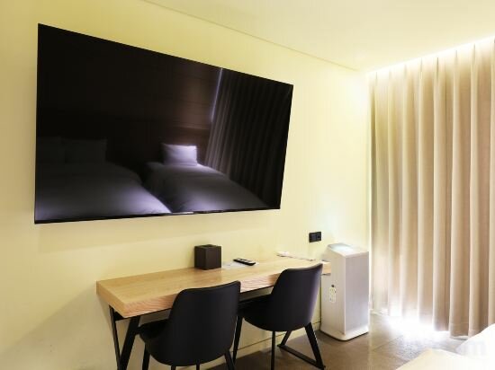Deluxe Family Twin Room