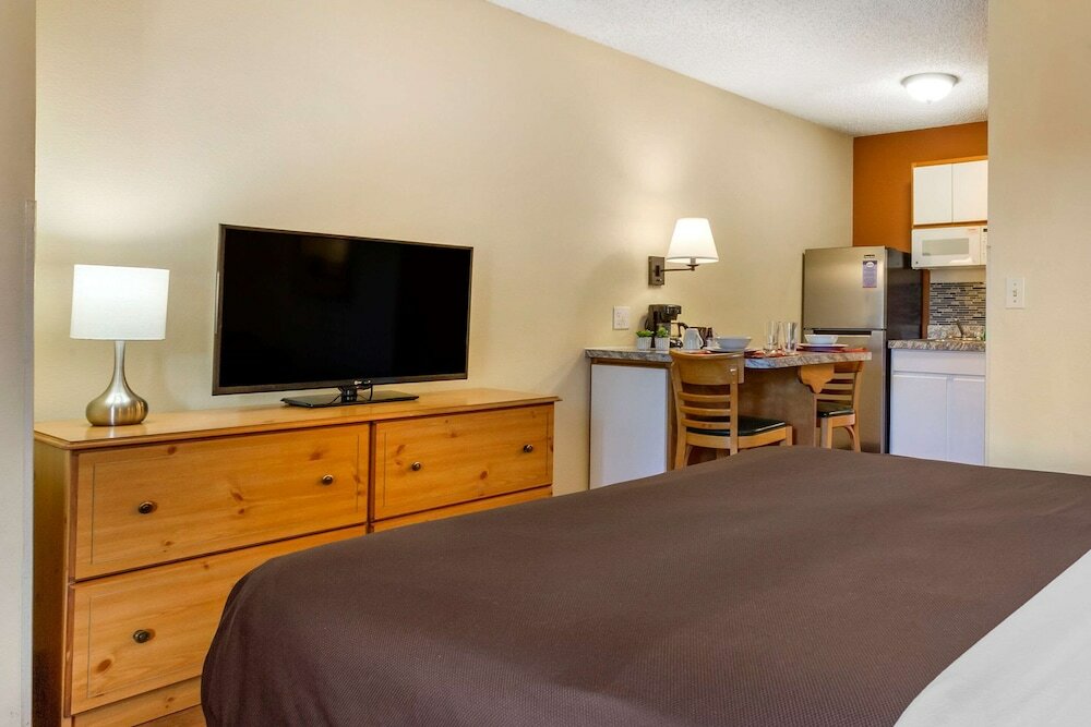 Room, 1 Queen Bed, Accessible, Non Smoking (Efficiency)