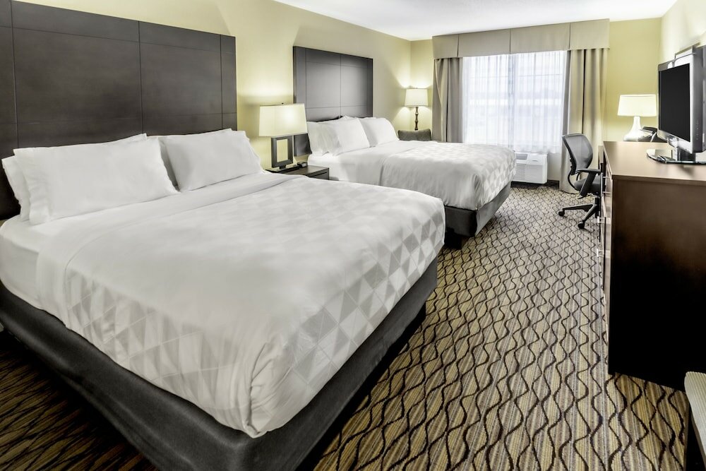 Standard Room, 2 Queen Beds, Accessible (Roll-In Shower)