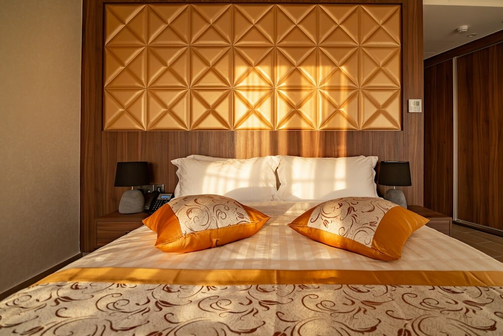 Deluxe Double Room, Club Lounge Access, City View