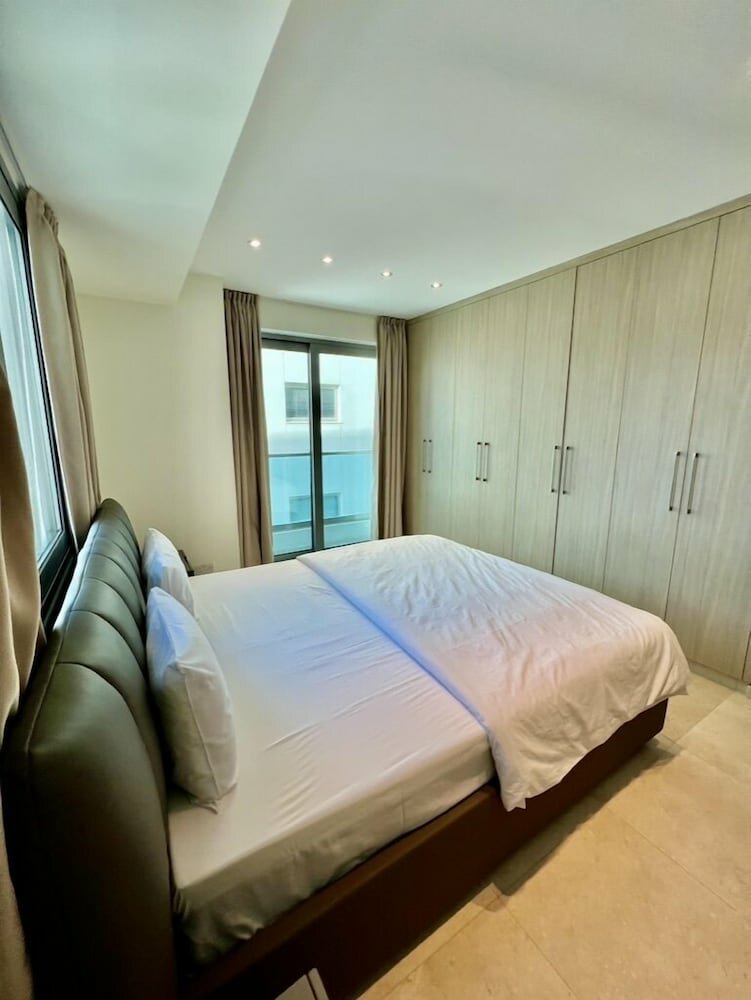 Luxury Apartment, 2 Bedrooms, Balcony, Sea View