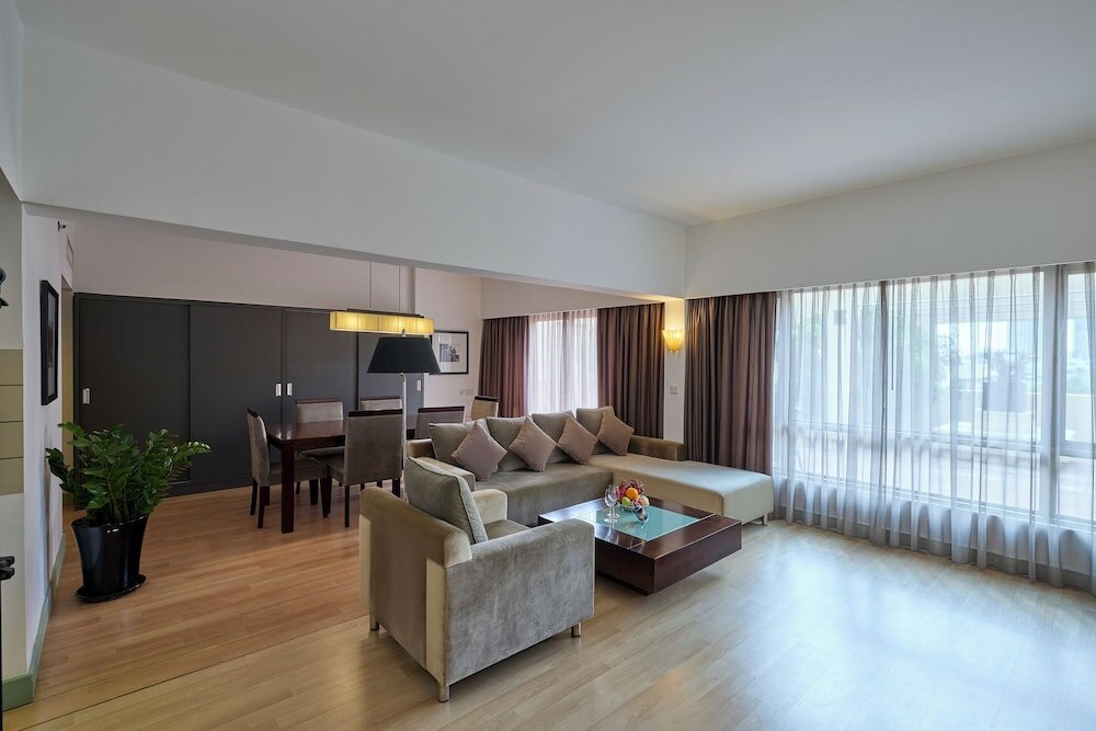 Club Suite, 1 Bedroom, City View
