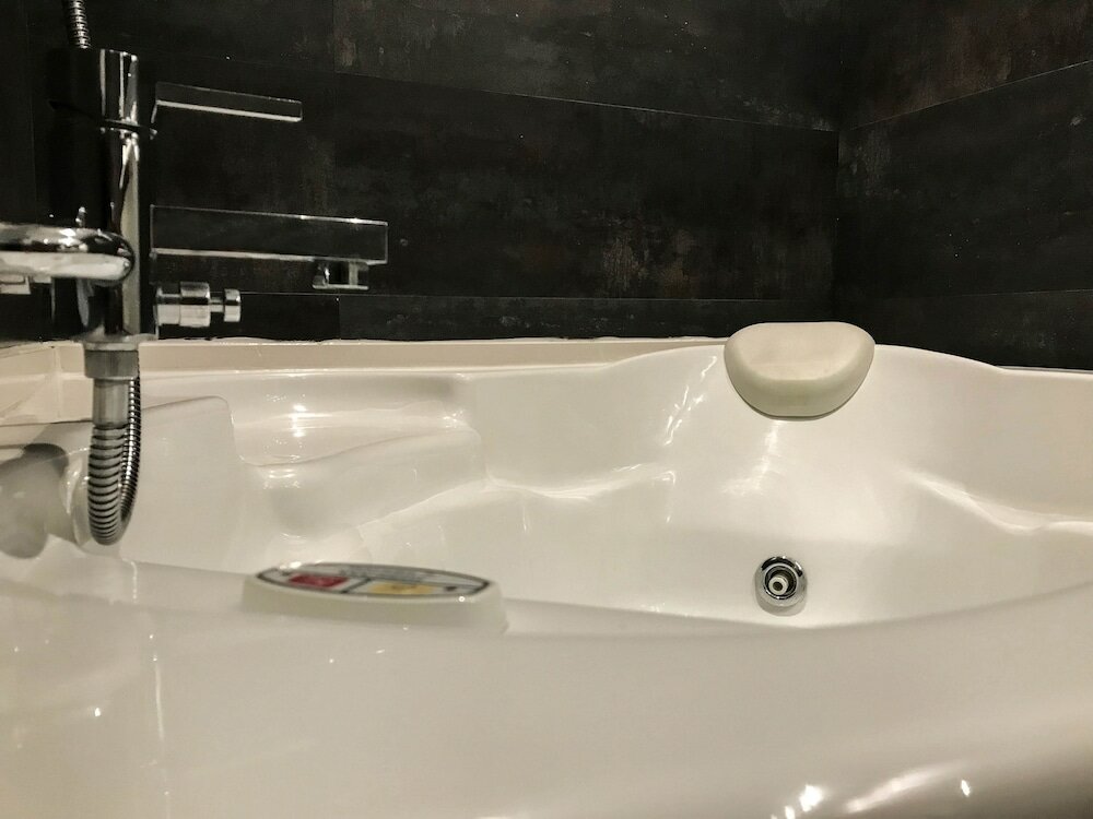 Suite, Sea View