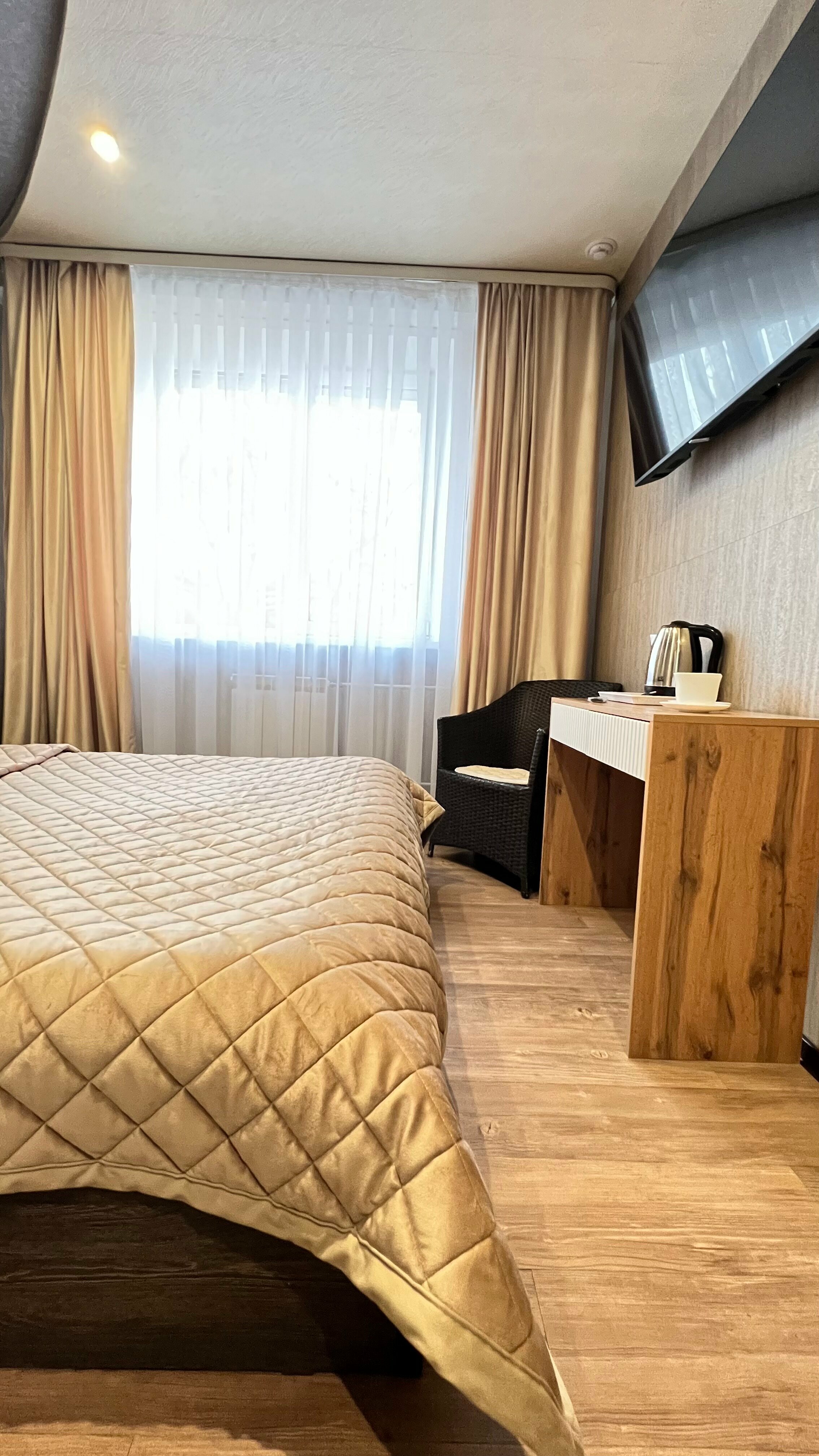 Улучшенный номер с кроватью размера «king-size»