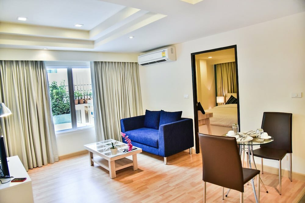 Deluxe Apartment