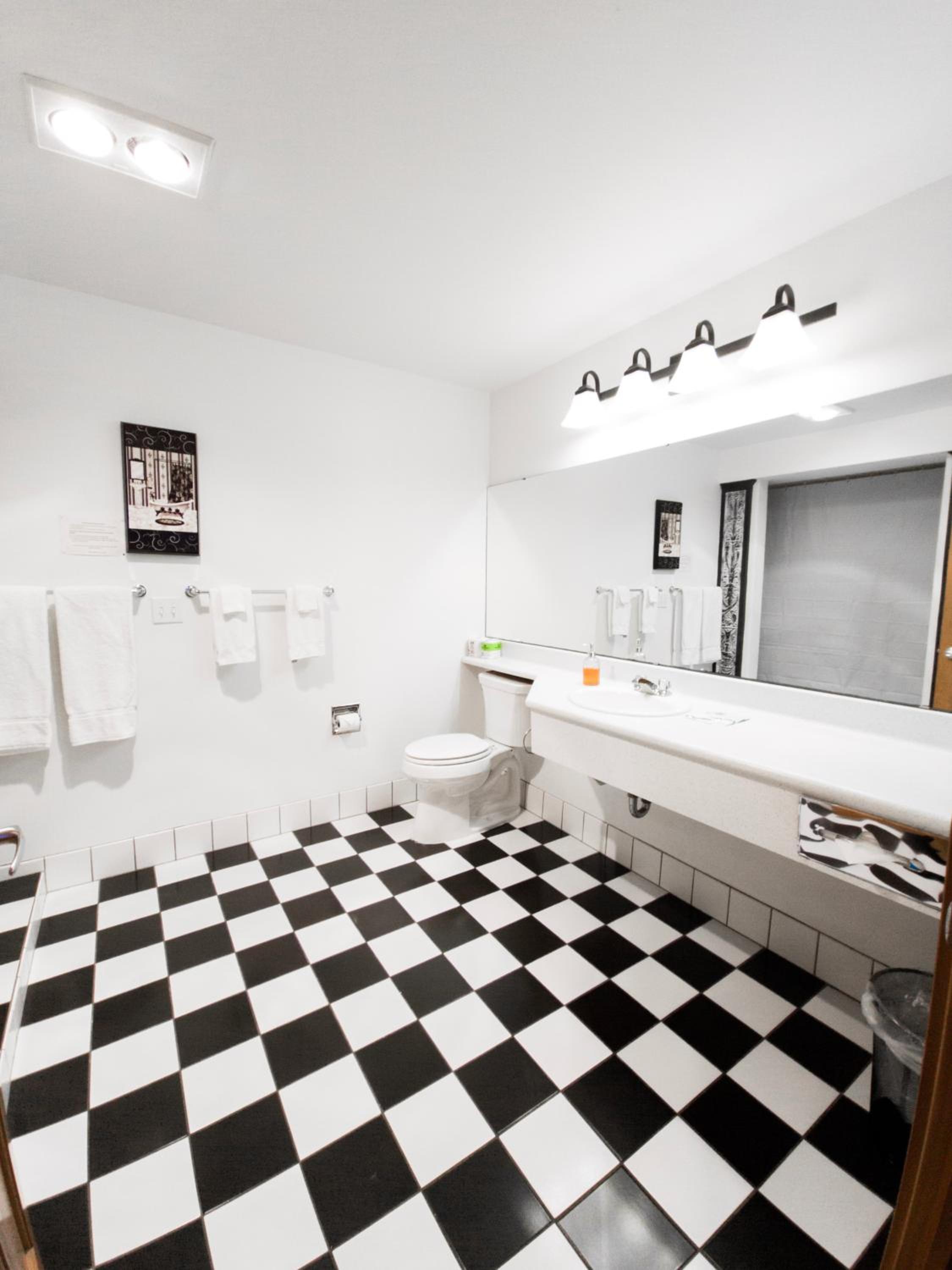 Deluxe King Suite