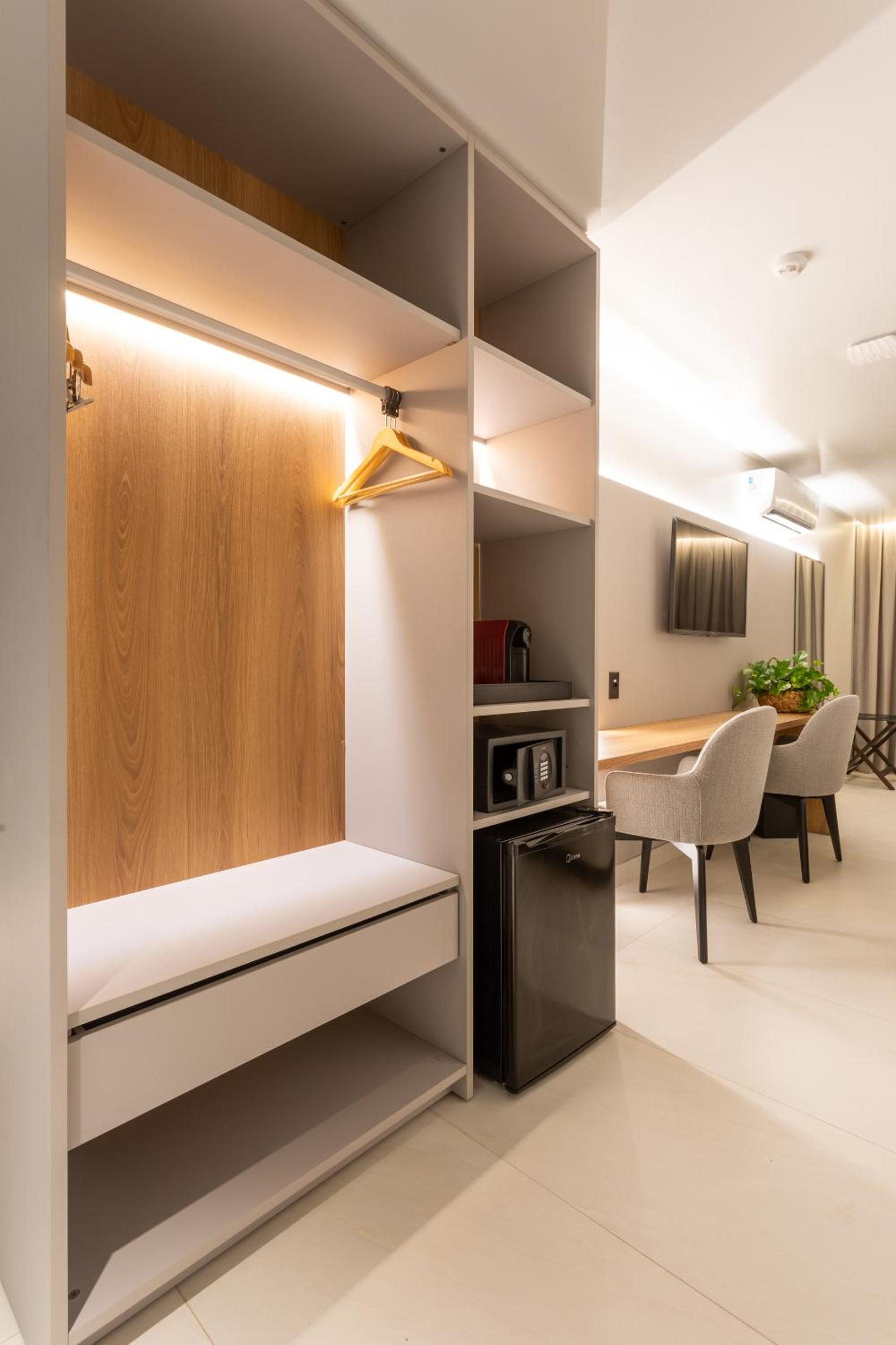 Deluxe Suite with Spa Bath