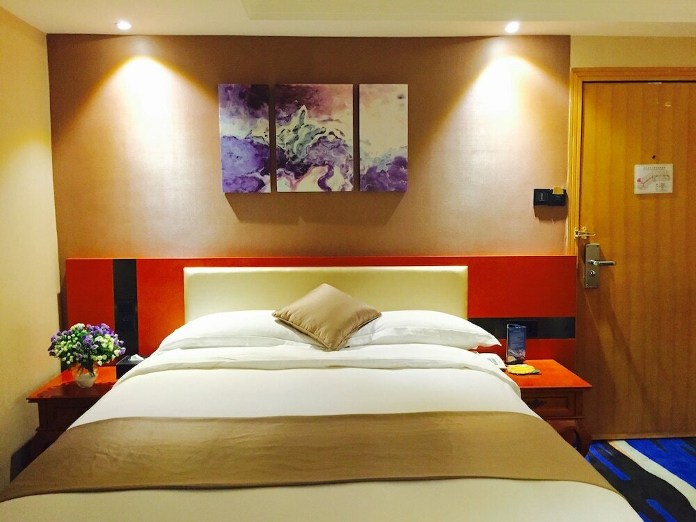 Classic Room, 1 King Bed