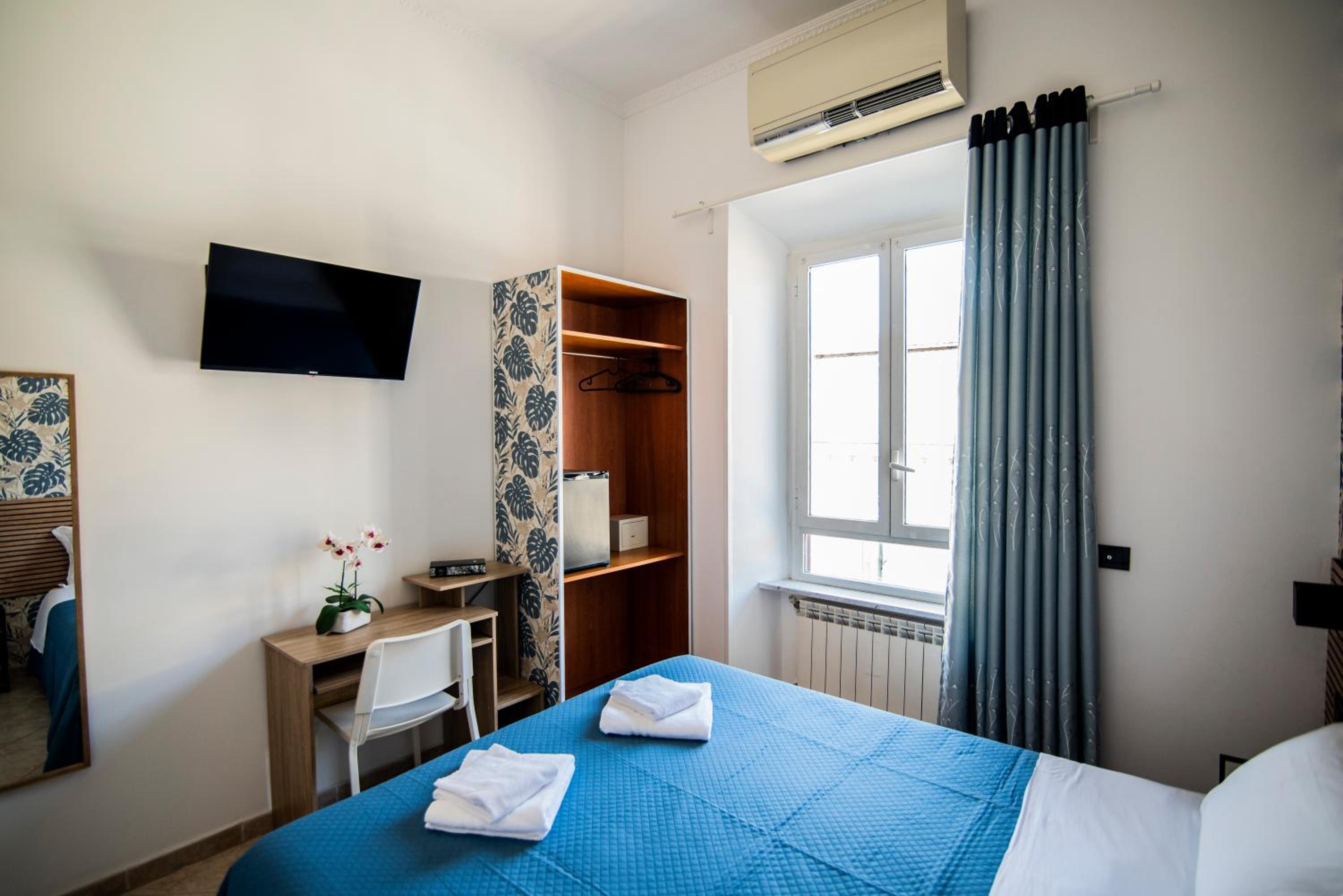Double or Twin Room with Private Bathroom