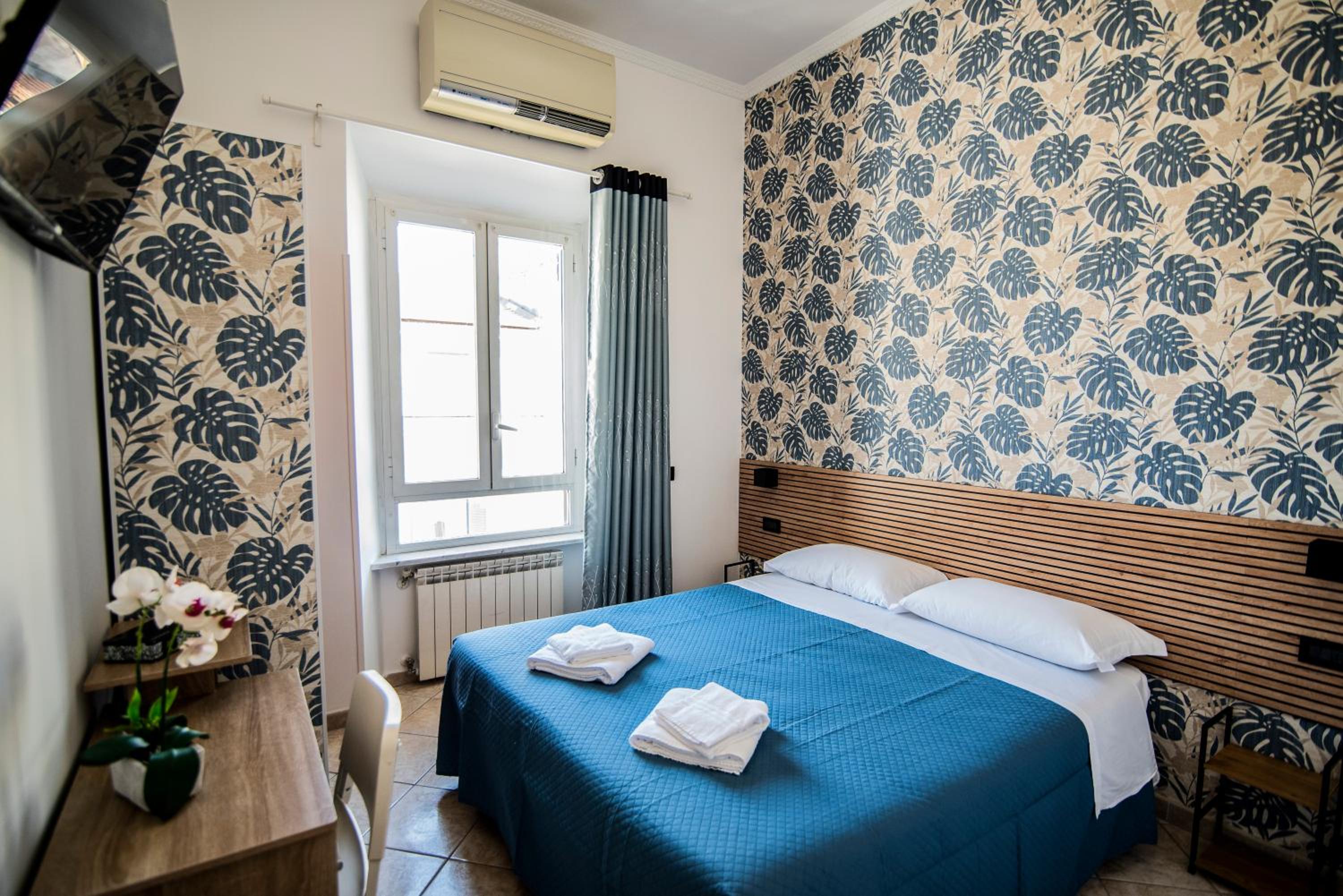 Double or Twin Room with Private Bathroom