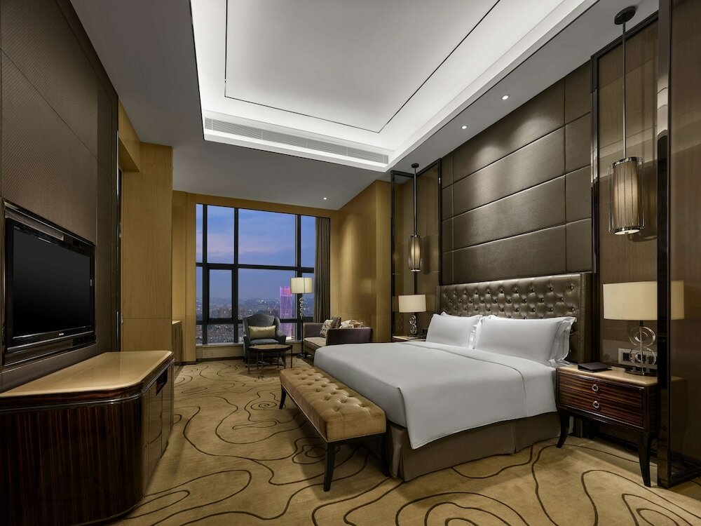 King Deluxe Suite