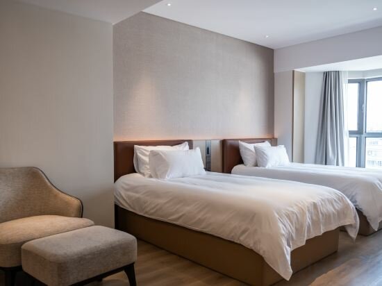Grand Deluxe Twin Room