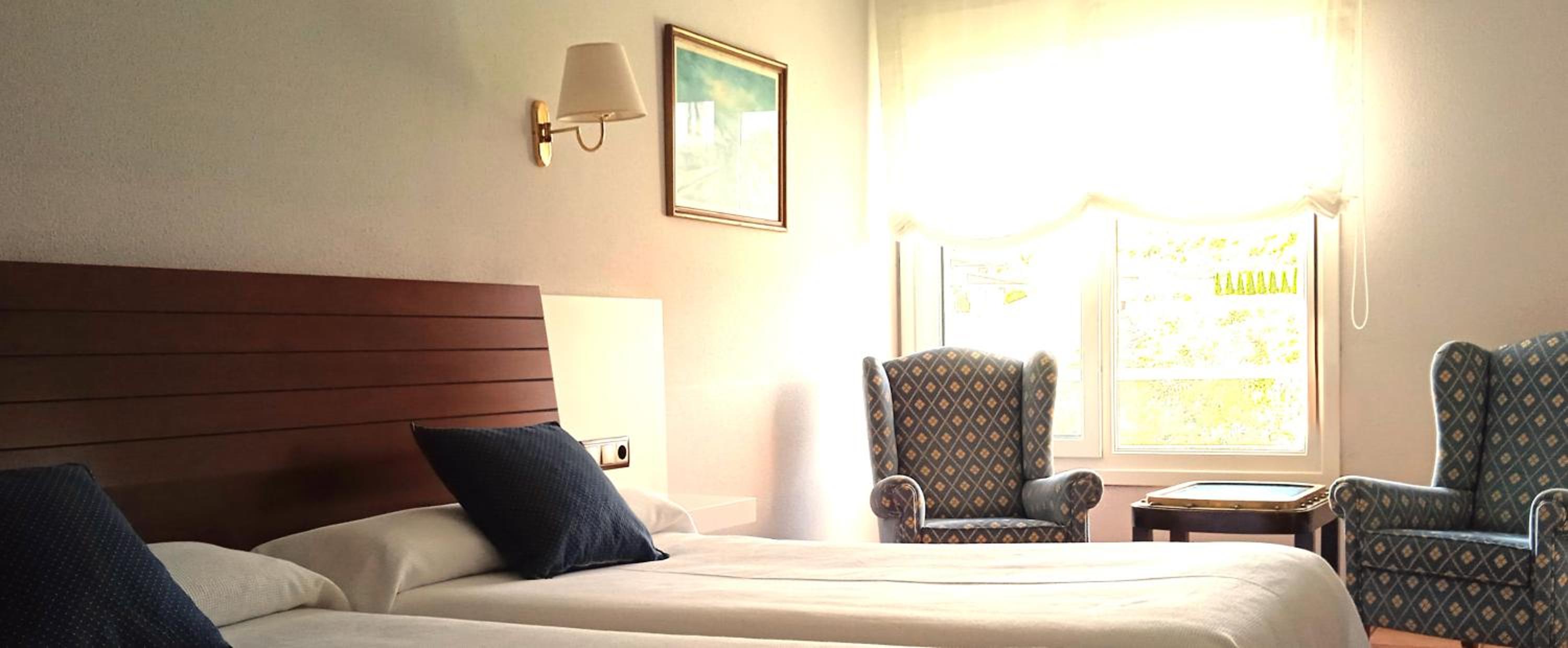 Double or Twin Room with Sea View