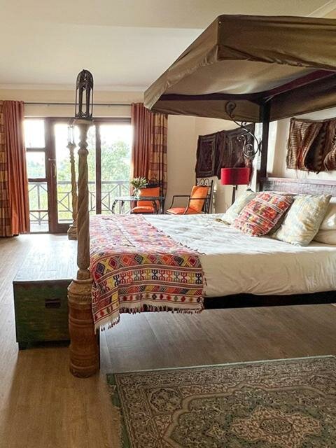Deluxe Double or Twin Room with Mountain View