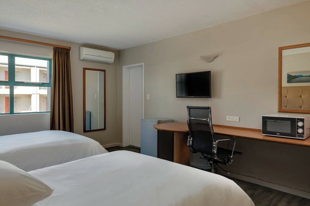 Room, 2 Double Beds, Garden View