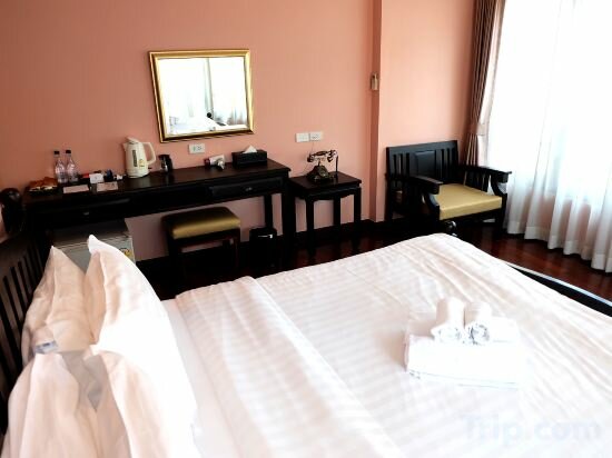 Deluxe Corner Double Room
