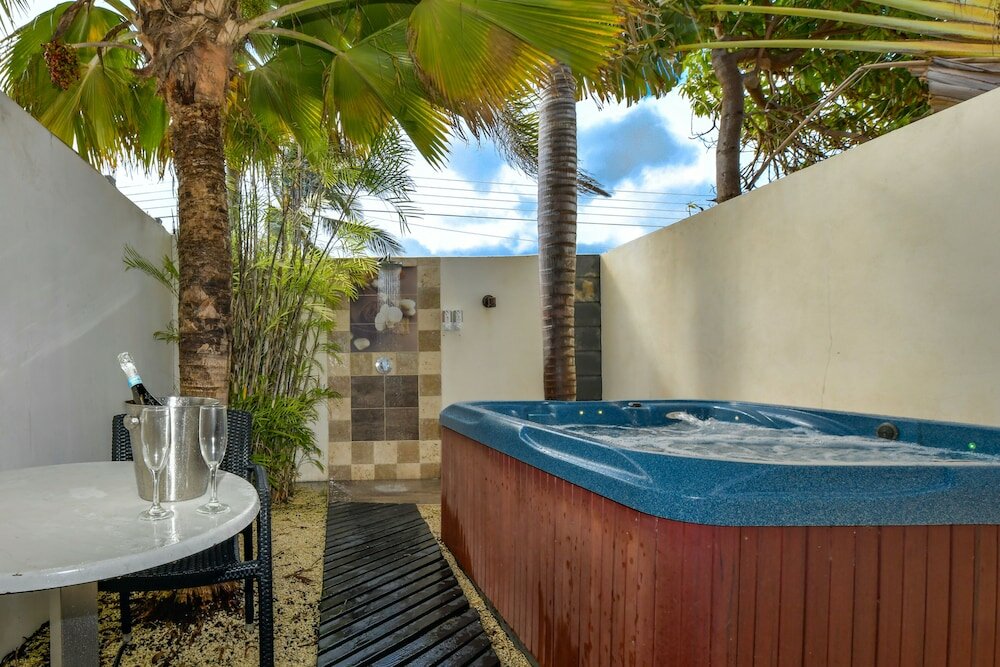 Pool Suite with Private Garden Hot Tub (1-51)