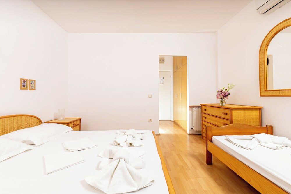 Triple Room, Balcony, Garden View
