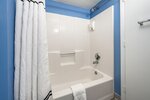 Люкс (Queen Suite, No Balcony) в Cayman Suites Hotel